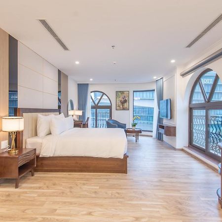 Reyna Luxury Hotel & Spa ハノイ市 エクステリア 写真