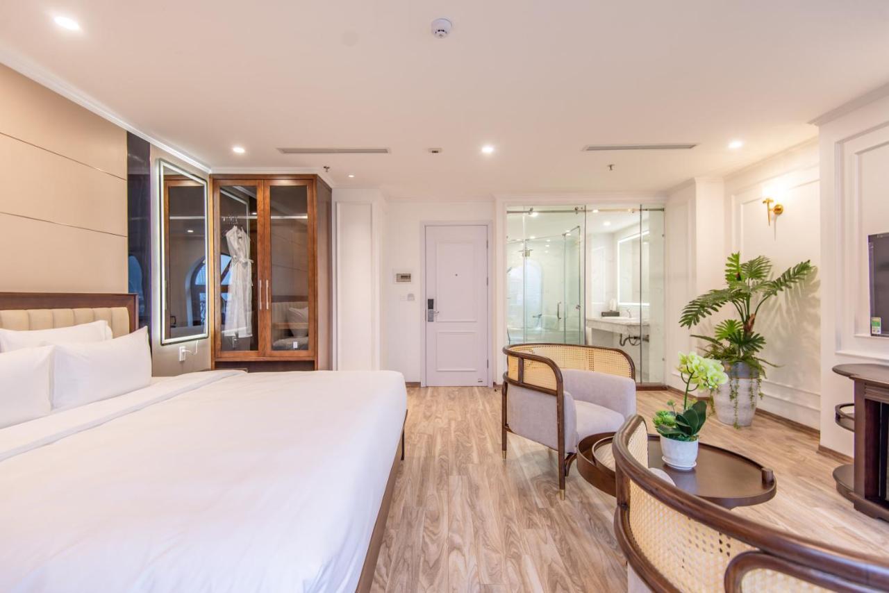 Reyna Luxury Hotel & Spa ハノイ市 エクステリア 写真