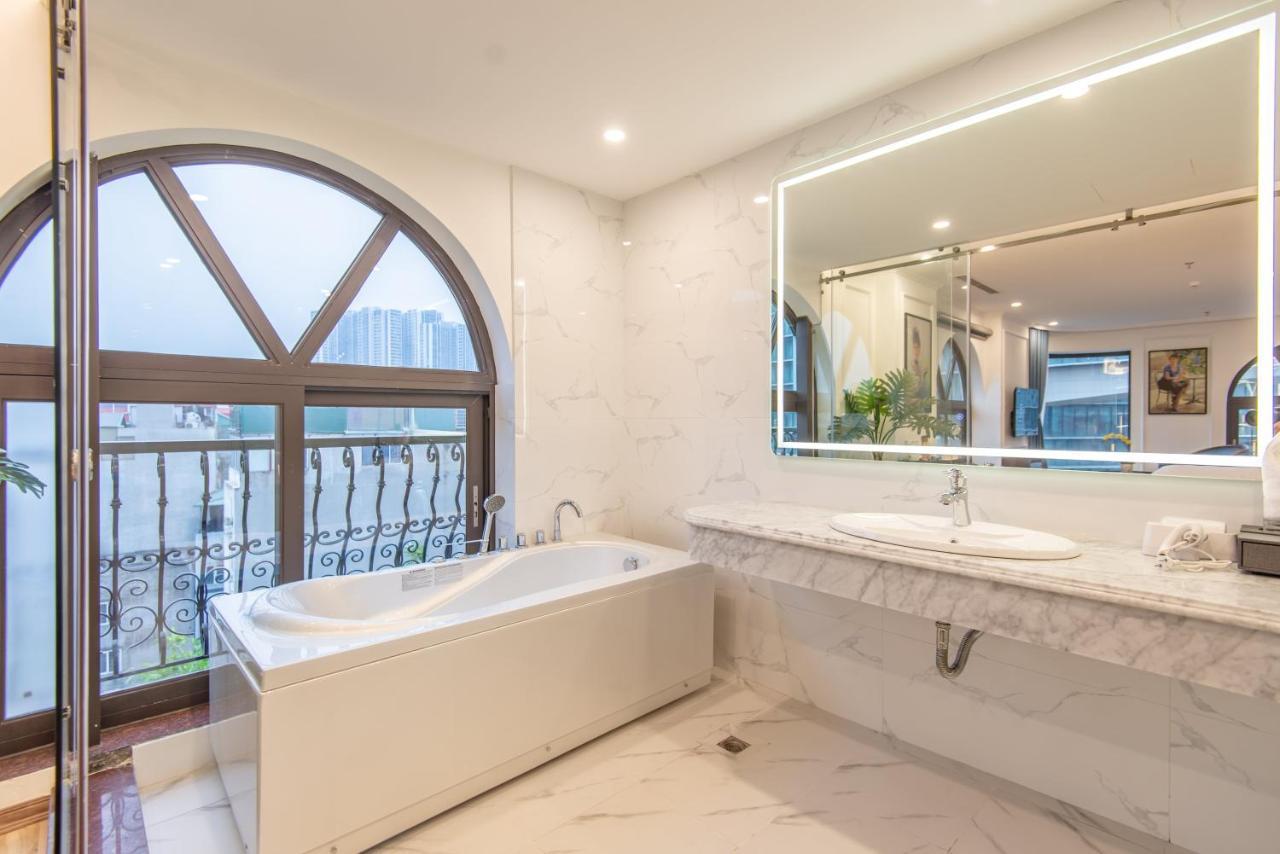 Reyna Luxury Hotel & Spa ハノイ市 エクステリア 写真