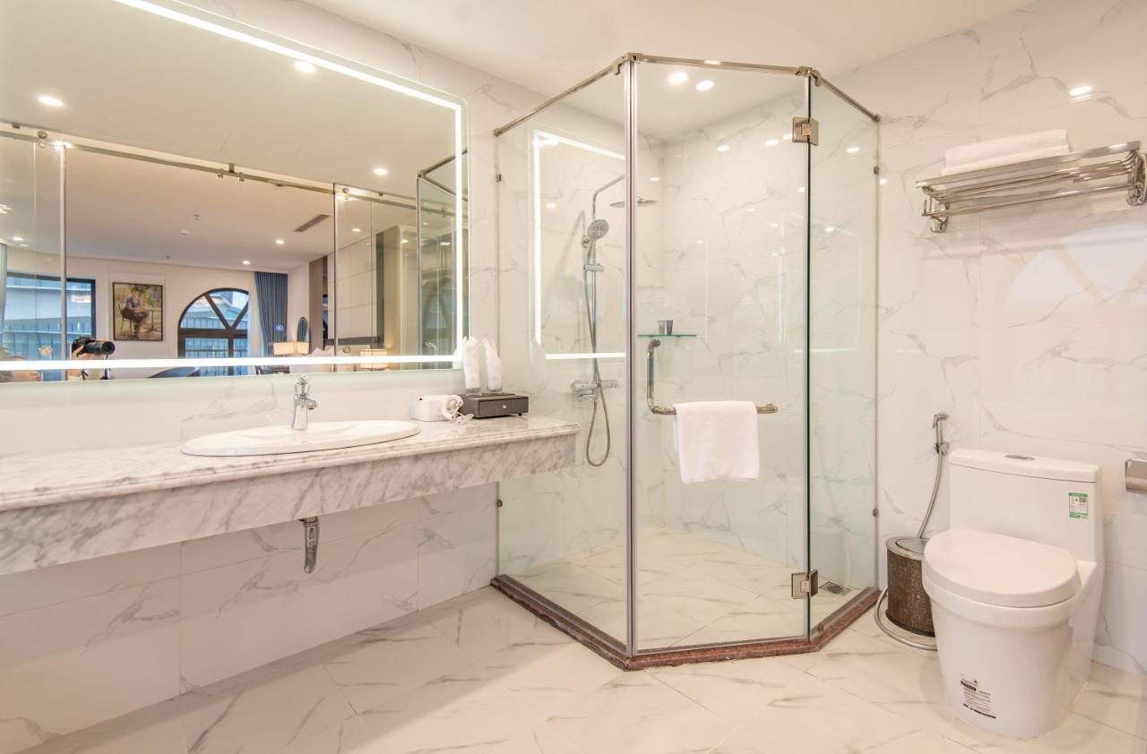 Reyna Luxury Hotel & Spa ハノイ市 エクステリア 写真