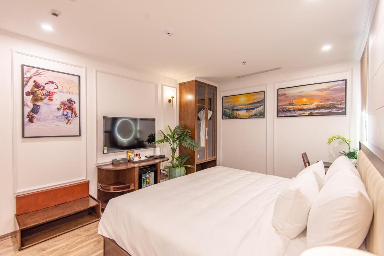 Reyna Luxury Hotel & Spa ハノイ市 エクステリア 写真