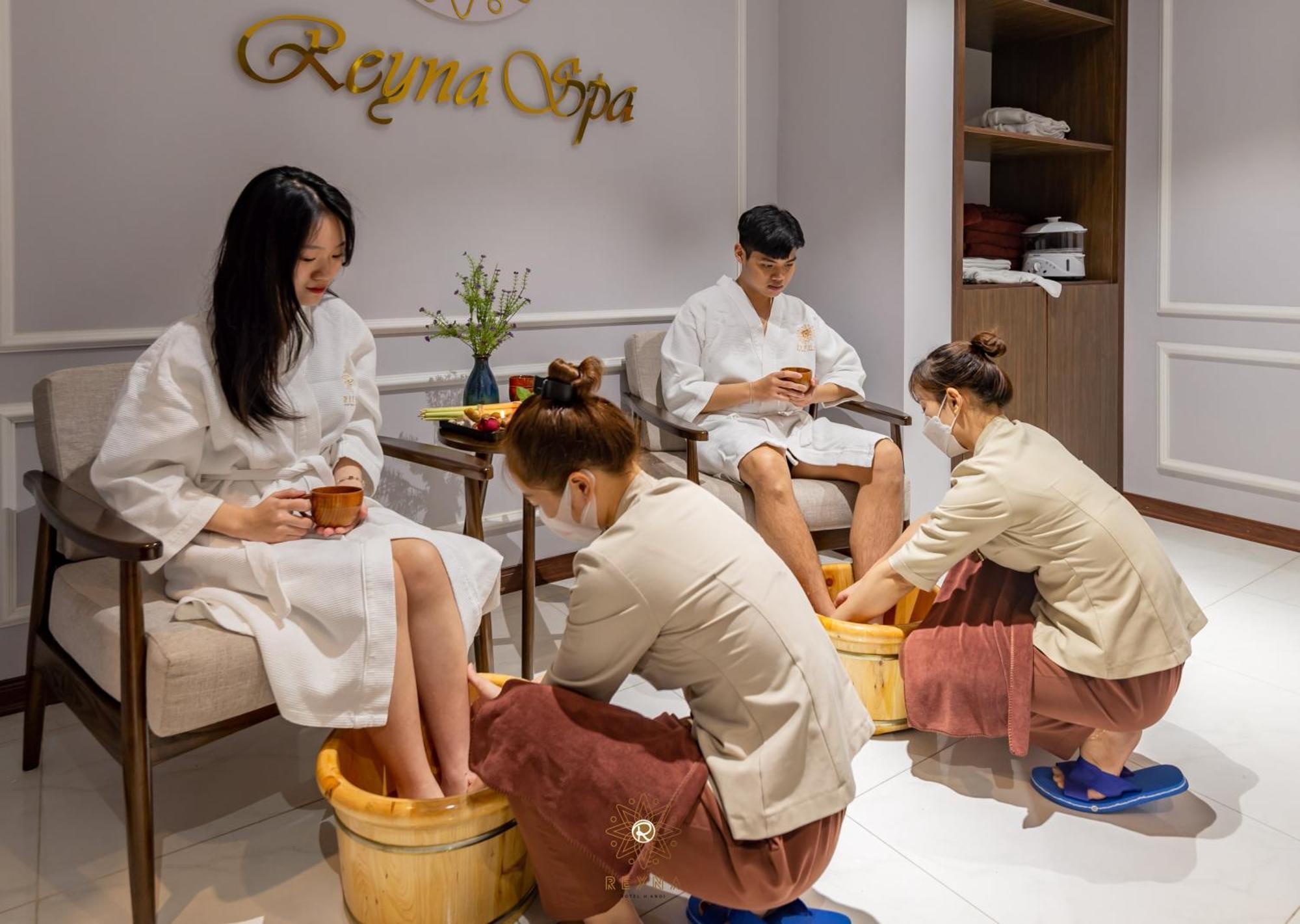 Reyna Luxury Hotel & Spa ハノイ市 エクステリア 写真