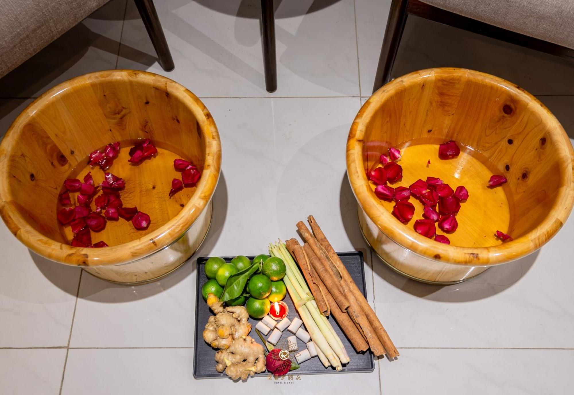 Reyna Luxury Hotel & Spa ハノイ市 エクステリア 写真
